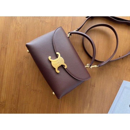 Special Grade Replica Céline Teen Nino Top Handle Bag in Smooth Calfskin in Burgundy Clone Sale