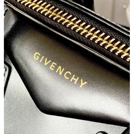 Special Grade Replica Givenchy Antigona Mini tote bag in black leather Clone Sale