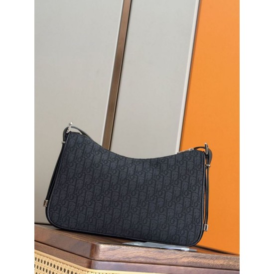 Special Grade Replica Men's Dior Medium Slider Zipped Hobo Bag in Black Dior Oblique Jacquard Clone Sale