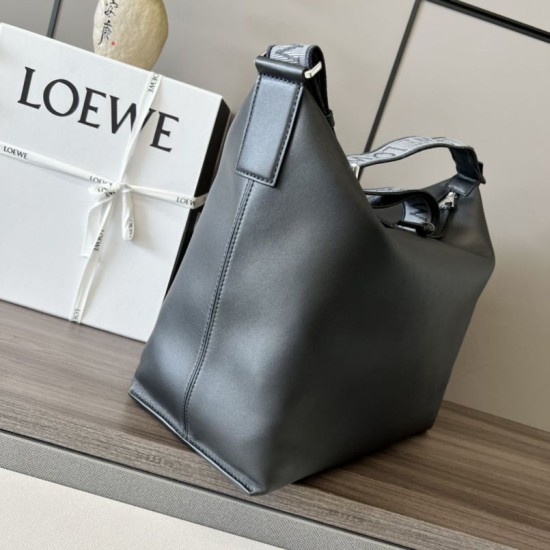 Special Grade Replica Loewe Small Cubi Shoulder Bag in Black Clone Sale