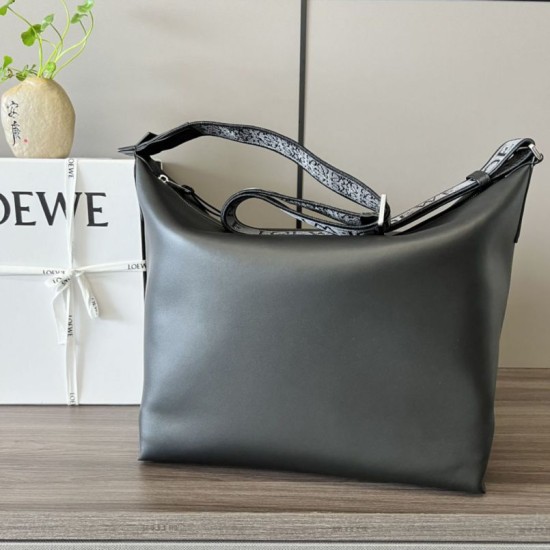 Special Grade Replica Loewe Small Cubi Shoulder Bag in Black Clone Sale