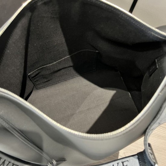 Special Grade Replica Loewe Small Cubi Shoulder Bag in Black Clone Sale