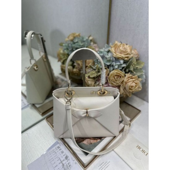 Best Replica Dior CD 26SS Bow-Adorned Tote Bag White Fake At Cheap Price Special Grade Replica Dior CD 26SS Bow-Adorned Tote Bag White Clone Sale