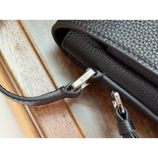 Special Grade Replica Dior CD Icon Men Messenger Shoulder Bag Black Clone Sale