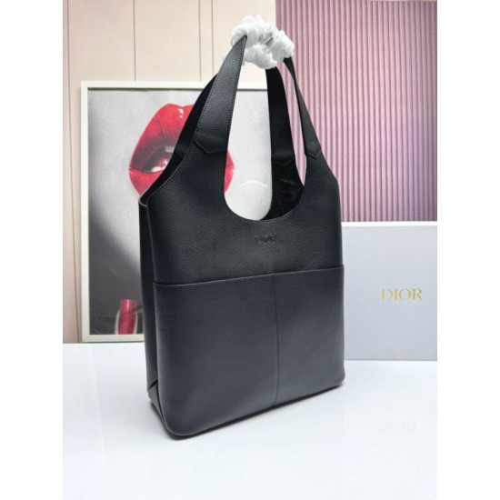 Best Replica Dior Privé Icons Men Tote Bag Black Calfskin Fake At Cheap Price Special Grade Replica Dior Privé Icons Men Tote Bag Black Calfskin Clone Sale