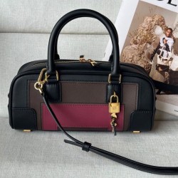 Special Grade Replica Loewe Amazona 23 Shoulder Bag with Padlock Detail in Black Clone Sale