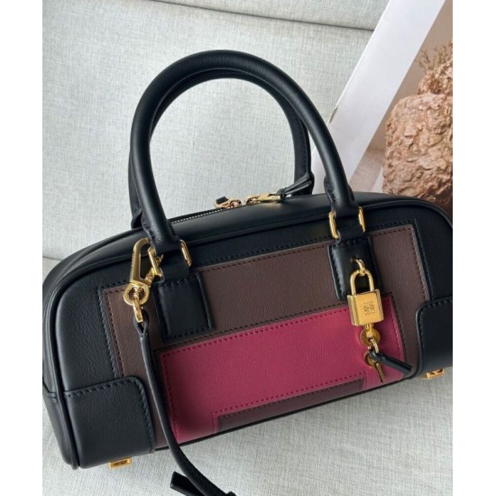 Special Grade Replica Loewe Amazona 23 Shoulder Bag with Padlock Detail in Black Clone Sale