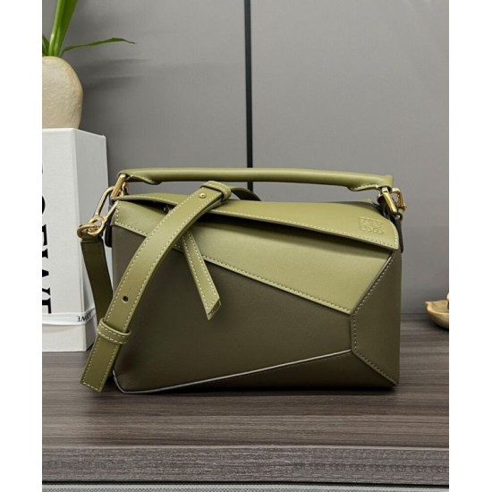 Best Replica Loewe Puzzle Edge Classic Vintage Bag Small Green Fake At Cheap Price Special Grade Replica Loewe Puzzle Edge Classic Vintage Bag Small Green Clone Sale