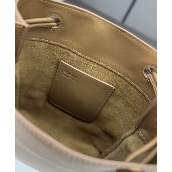 Best Replica Loewe Pebble Pouch Bags Apricot Fake At Cheap Price Special Grade Replica Loewe Pebble Pouch Bags Apricot Clone Sale