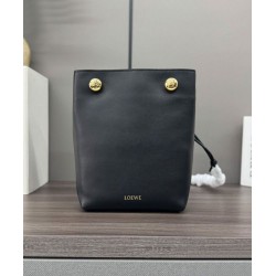 Special Grade Replica Loewe Pebble Pouch Bags Black Clone Sale
