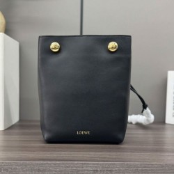 Special Grade Replica Loewe Pebble Pouch Bags Black Clone Sale