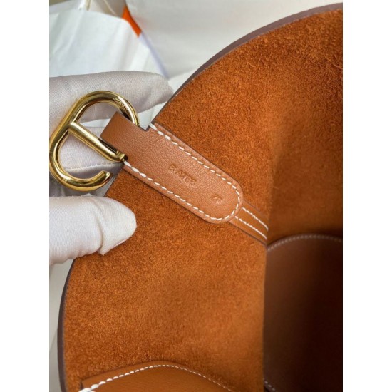 Best Replica Handmade Clemence In The Loop 18 Bag in Brown Fake At Cheap Price Special Grade Replica Handmade Clemence In The Loop 18 Bag in Brown Clone Sale