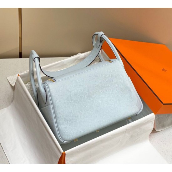Best Replica Hermes Lindy 26 cm bag in blue with gold hardware Fake At Cheap Price Special Grade Replica Hermes Lindy 26 cm bag in blue with gold hardware Clone Sale