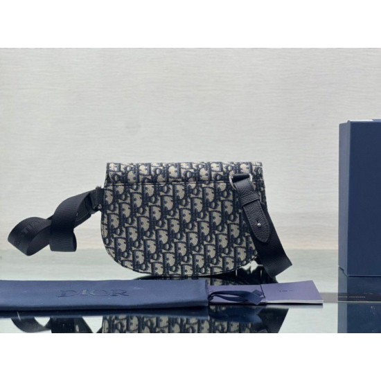 Replica Christian Dior Saddle Men Pouch Dior Oblique Jacquard Beige /Black Replica Christian Dior Saddle Men Pouch Dior Oblique Jacquard Beige /Black