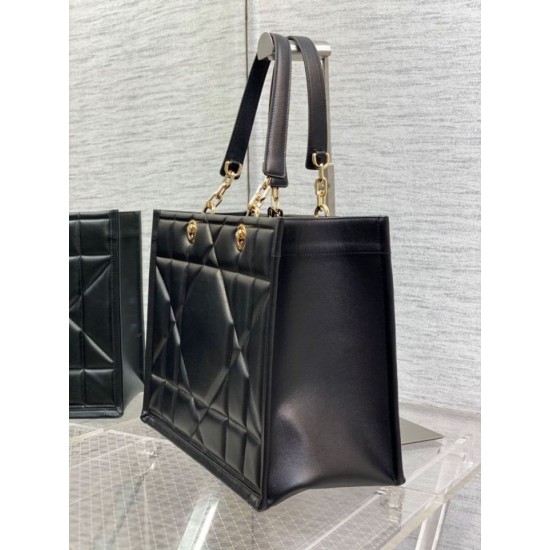 Replica Dior Medium Essential Tote Bag Archicannage Black Fake Dior Medium Essential Tote Bag Archicannage Black Replica