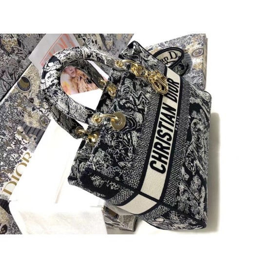 Replica Dior Large Lady D-Lite Bag Toile de Jouy Reverse Embroidery Blue Replica Dior Large Lady D-Lite Bag Toile de Jouy Reverse Embroidery Blue