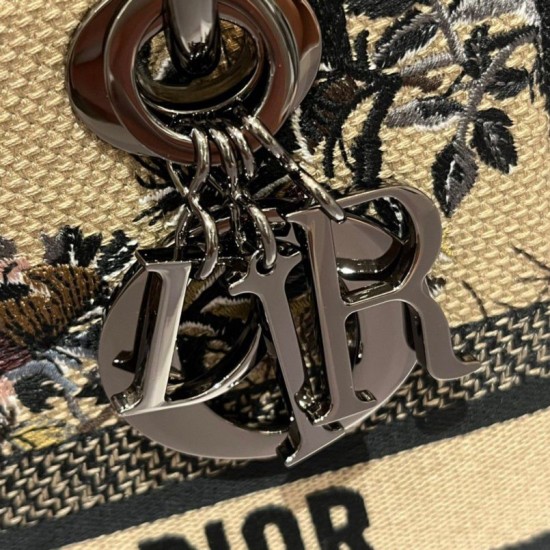 Replica Dior Medium Lady D-Lite Bag In Beige Jardin d'Hiver Embroidery Fake Dior Medium Lady D-Lite Bag In Beige Jardin d'Hiver Embroidery Replica