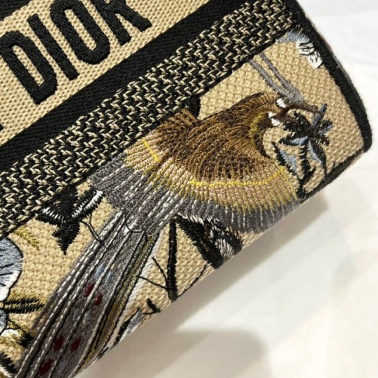 Replica Dior Medium Lady D-Lite Bag In Beige Jardin d'Hiver Embroidery Fake Dior Medium Lady D-Lite Bag In Beige Jardin d'Hiver Embroidery Replica