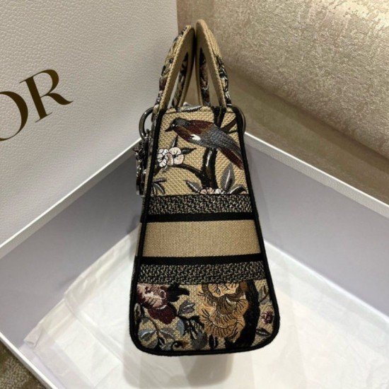 Replica Dior Medium Lady D-Lite Bag In Beige Jardin d'Hiver Embroidery Fake Dior Medium Lady D-Lite Bag In Beige Jardin d'Hiver Embroidery Replica