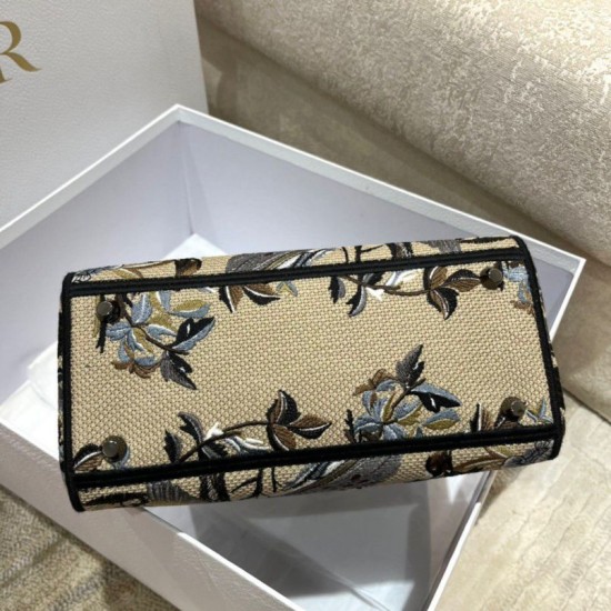 Replica Dior Medium Lady D-Lite Bag In Beige Jardin d'Hiver Embroidery Fake Dior Medium Lady D-Lite Bag In Beige Jardin d'Hiver Embroidery Replica
