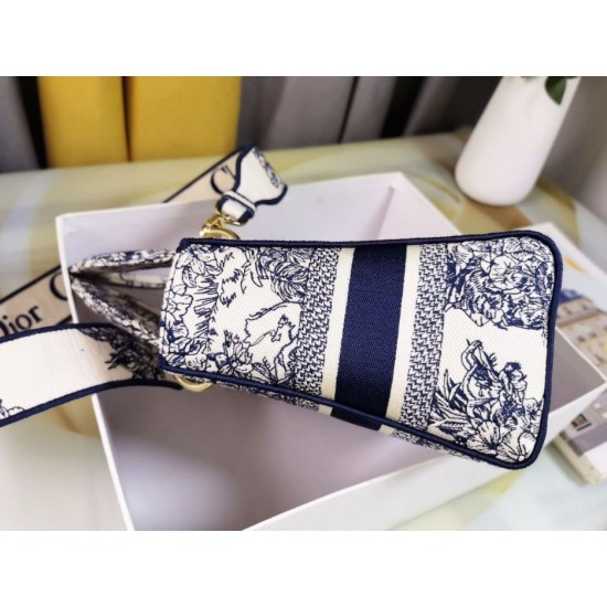 Fake Dior Medium Lady D-Lite Bag Multicolor Rêve d'Infini Embroidery Blue Replica Fake Dior Medium Lady D-Lite Bag Multicolor Rêve d'Infini Embroidery Blue Replica