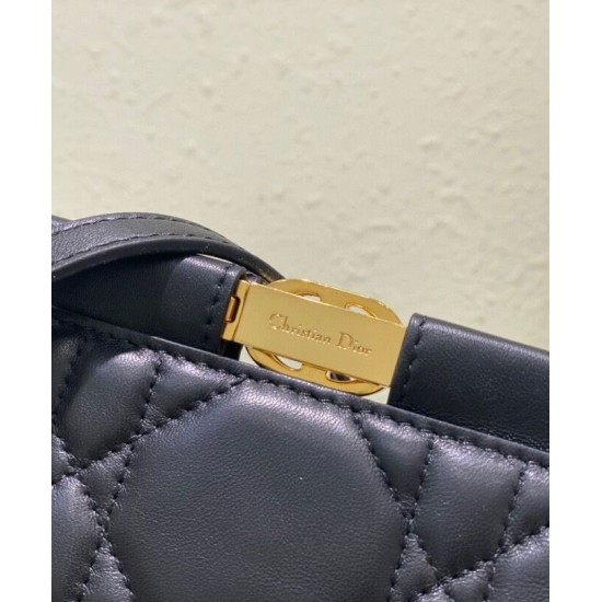 Fake Christian Dior Caro Colle Noire Clutch With Chain Bag Replica Replica Christian Dior Caro Colle Noire Clutch With Chain Bag
