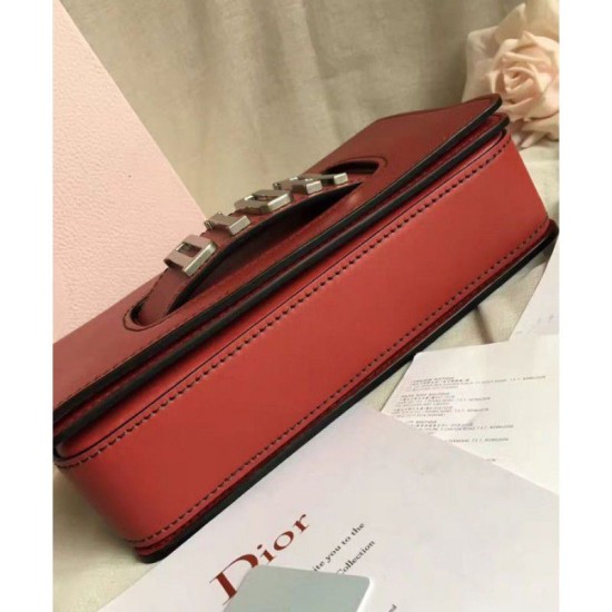 Fake Dior Diorevolution Flap Bag With Slot Handclasp M8000 Red Replica Replica Dior Diorevolution Flap Bag With Slot Handclasp M8000 Red