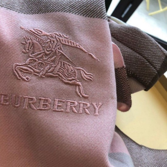 Fake Burberry Classic Check Cashmere Shawl 70 x 200 Pink Replica Replica Burberry Classic Check Cashmere Shawl 70 x 200 Pink
