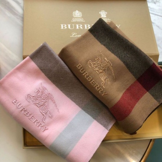 Fake Burberry Classic Check Cashmere Shawl 70 x 200 Pink Replica Replica Burberry Classic Check Cashmere Shawl 70 x 200 Pink
