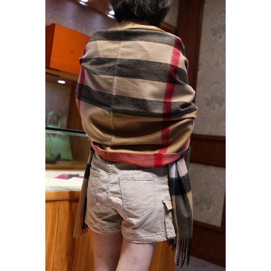 Fake Burberry Classic Check Cashmere Shawl 70 x 200 Brown Replica