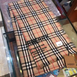 Replica Burberry Vintage Check Horseferry Cashmere Shawl 100 x 200 Replica Burberry Vintage Check Horseferry Cashmere Shawl 100 x 200