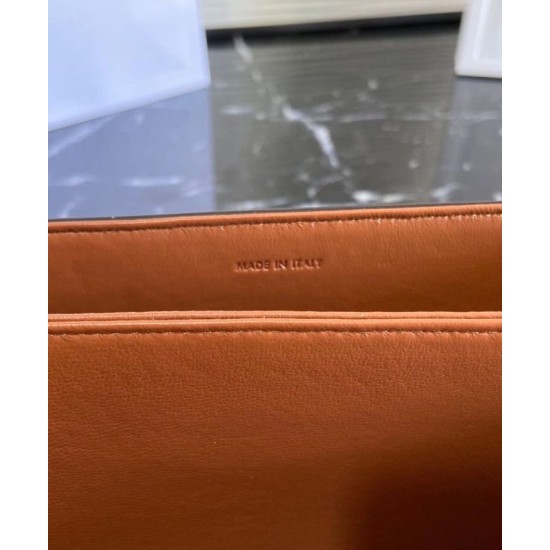Replica Celine Medium Triomphe Bag 1912422 Coffee