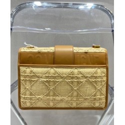 Replica Christian Dior 30 Montaigne Bag Cream