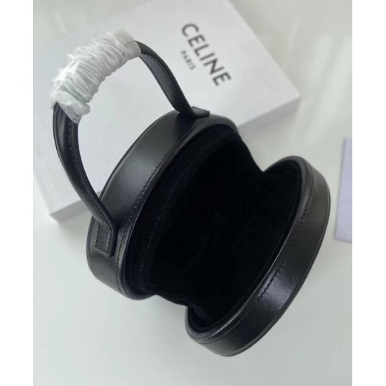 Fake Celine Oval Minaudiere Cuir Triomphe In Smooth Calfskin Black Replica