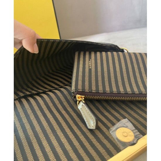 Replica Wallet On Chain With Pouches Black