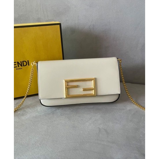 Replica Wallet On Chain With Pouches Cream