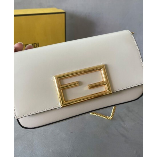 Replica Wallet On Chain With Pouches Cream