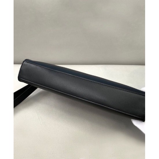 Replica Flat Pouch 7VA491 Black