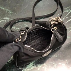 Replica Prada Re-Edition nylon mini shoulder bag 1TT122 Replica Prada Re-Edition nylon mini shoulder bag 1TT122