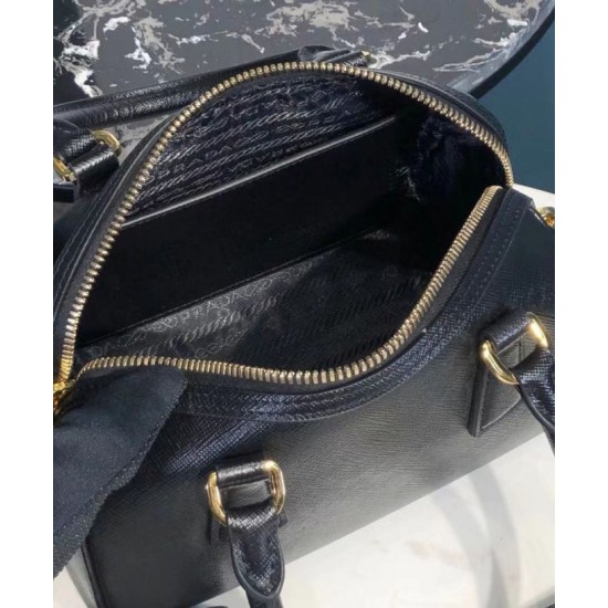 Replica Prada Saffiano leather top-handle bag 1BB846
