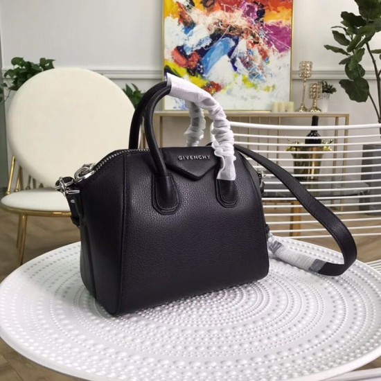 Replica Givenchy Antigona Mini Bag Black