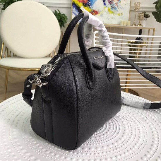 Replica Givenchy Antigona Mini Bag Black
