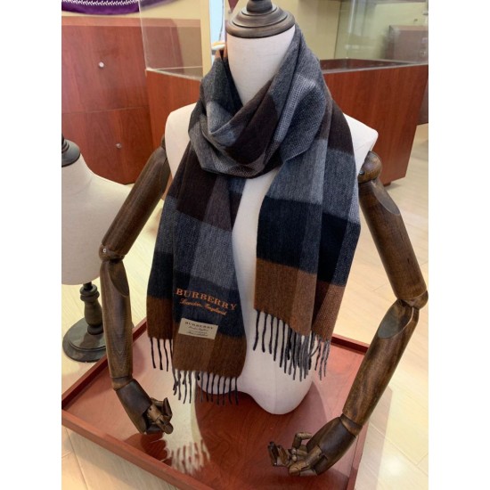 Fake Burberry Classic Cashmere Scarf 30 x 200 Replica