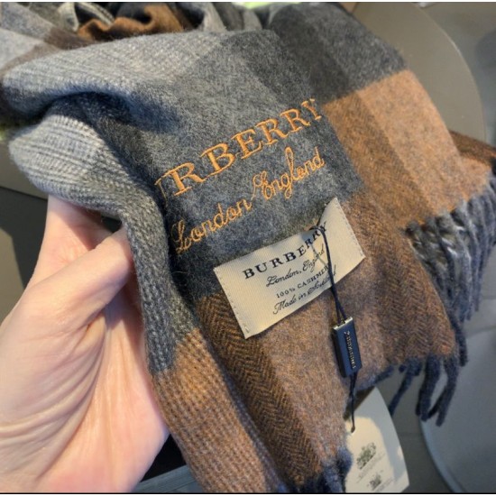Fake Burberry Classic Cashmere Scarf 30 x 200 Replica