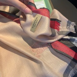 Replica Burberry classic check diamond pattern cashmere Shawl 70 x 200 Fake Burberry classic check diamond pattern cashmere Shawl 70 x 200 Replica