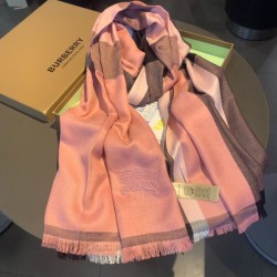 Fake Burberry classic check diamond pattern cashmere scarf 70 x 200 Replica Fake Burberry classic check diamond pattern cashmere scarf 70 x 200 Replica